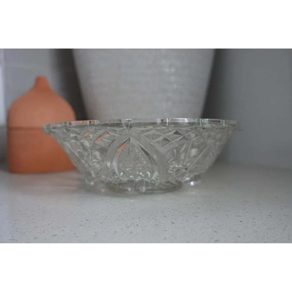 Vintage Kig Malaysia glass bowl‎ Fleur de lis and rose pattern